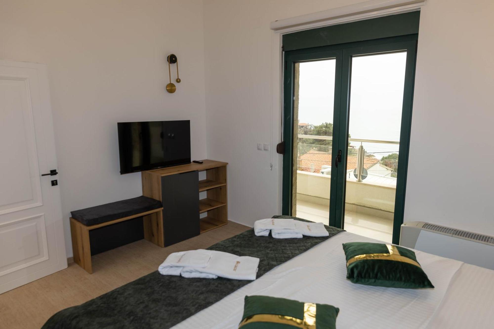 Barjaktar - Luxury Suites & Spa Ulcinj Buitenkant foto